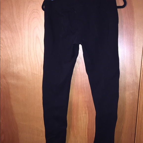 Simply Vera Vera Wang stretch crop pants. - Picture 2 of 3